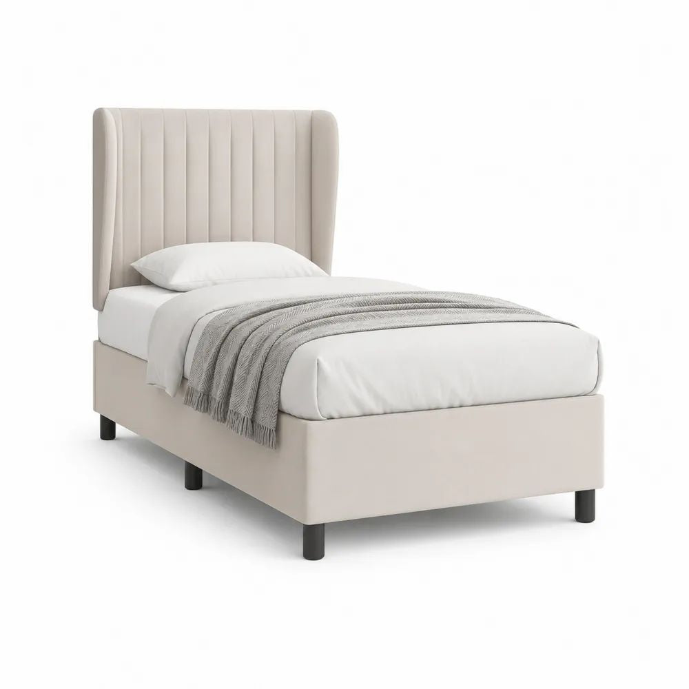 Lit simple rectangulaire rembourré en polyester beige avec structure en MDF et tête de lit à panneaux verticaux, couchage 90 × 190 cm